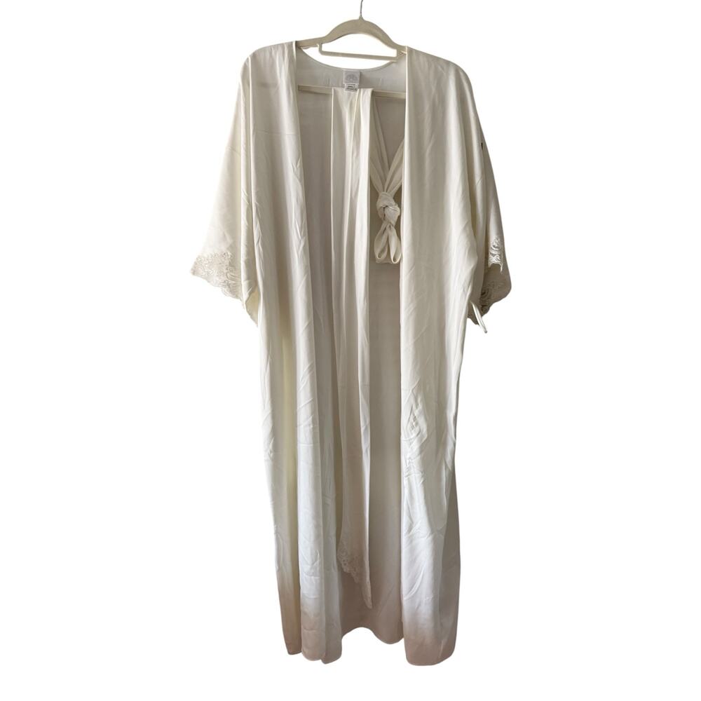 Natori ivory full-length bridal robe with romantic lace trim - Picture 8 of 8